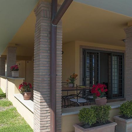 Domus Traiani Fiumicino Hotel Exterior foto