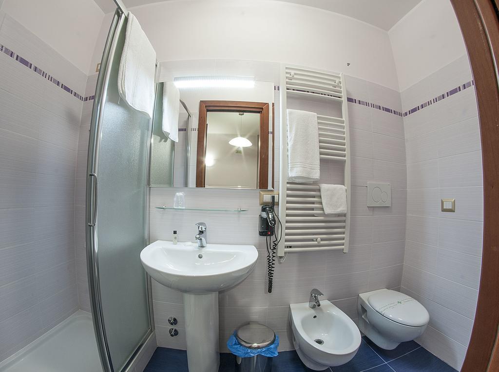 Domus Traiani Fiumicino Hotel Habitación foto